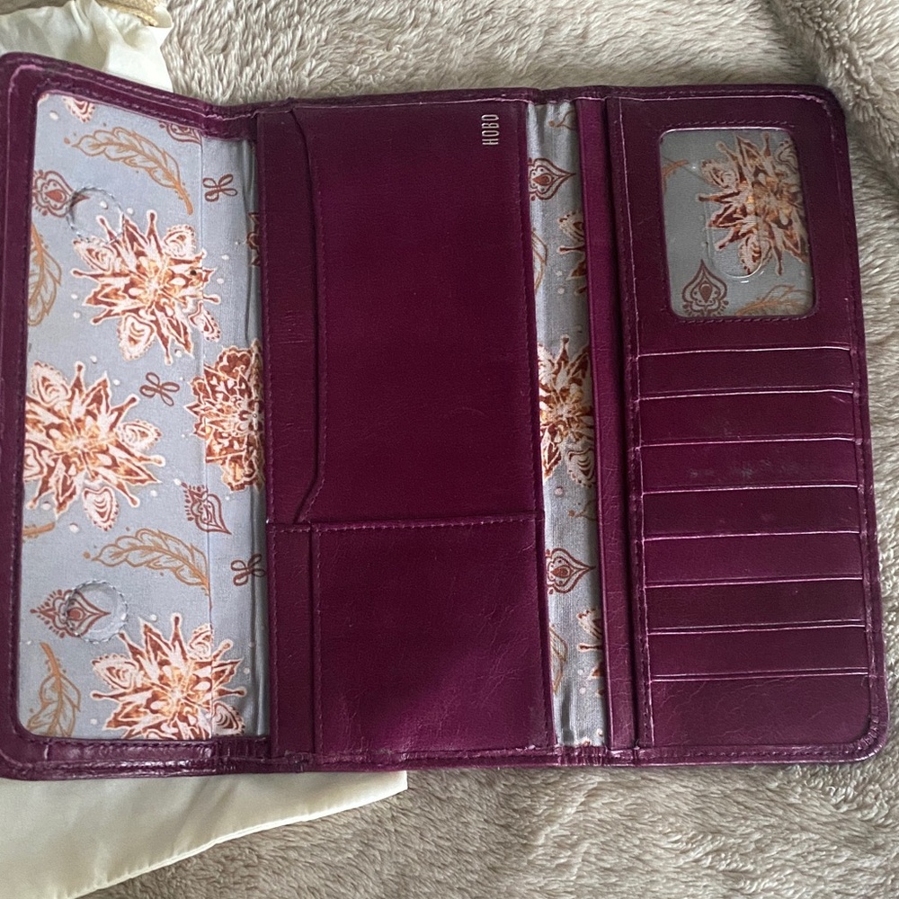 HOBO Rich Purple Leather Wallet - Picture 2 of 3